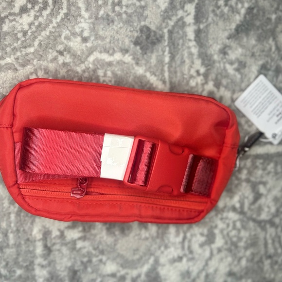 Lululemon Athletica Vibrant Red Organizer - Picture 2 of 3